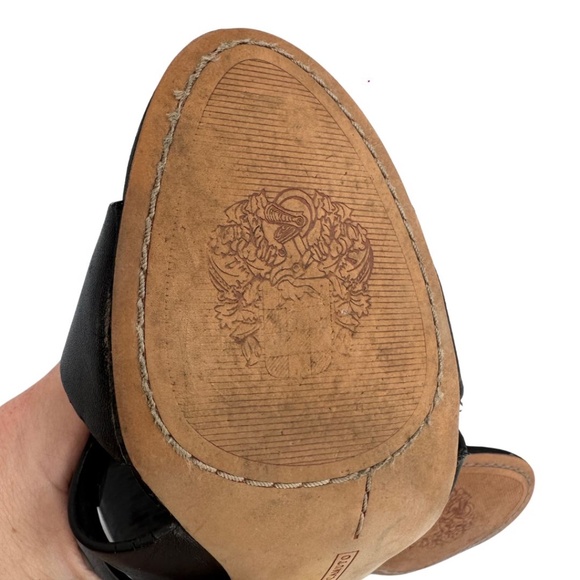 Vince Camuto - Picture 10 of 12